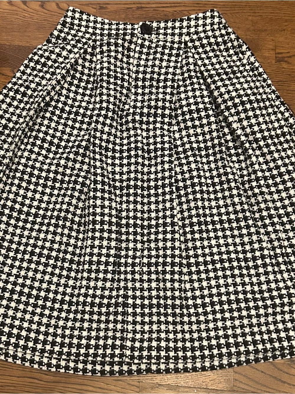 Who What Wear Black and White Houndstooth A-Line Skirt with pockets